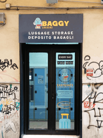 Luggage storage Naples Old Town