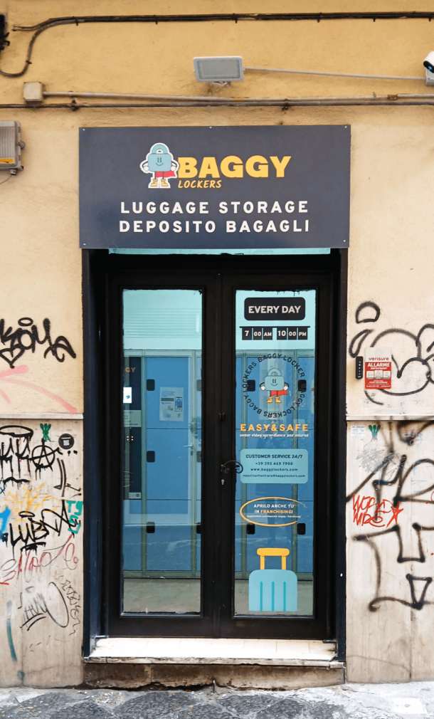 Luggage storage Naples Old Town
